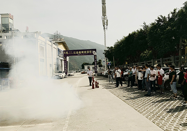 5ce7a33f173cf.jpg 2141657508.jpg